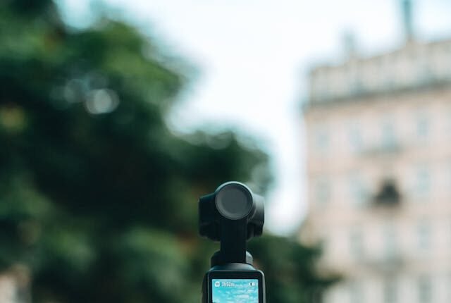 DJI Osmo Pocket 3 Best Cameras for vlogging